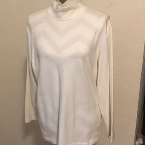 1X cream turtle neck NWOT